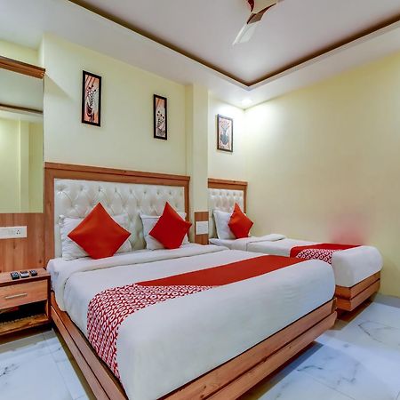 Hotel Sarthak Palace - By Pooja Hospitality นิวเดลี ภายนอก รูปภาพ
