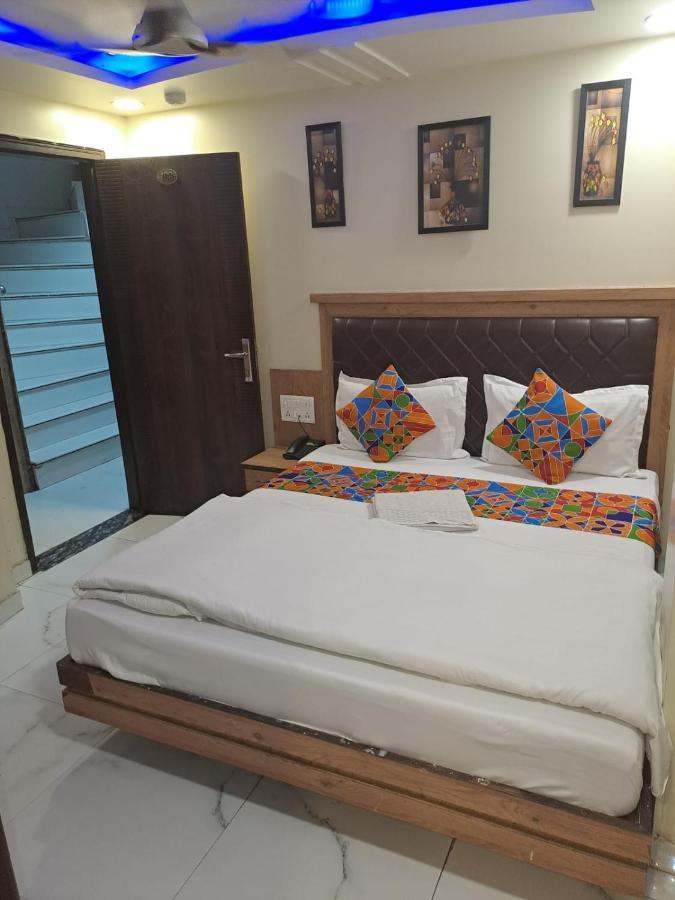 Hotel Sarthak Palace - By Pooja Hospitality นิวเดลี ภายนอก รูปภาพ