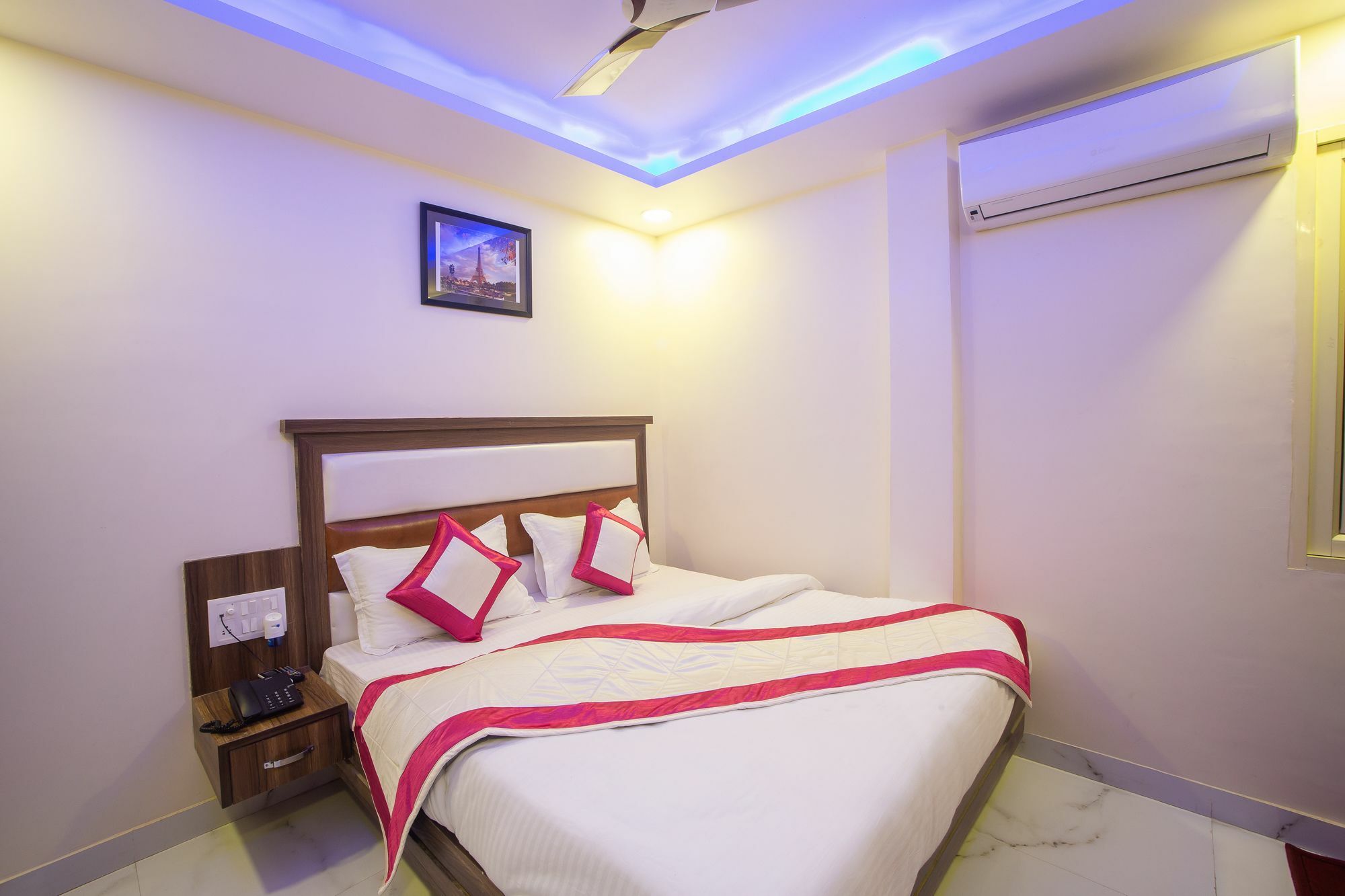 Hotel Sarthak Palace - By Pooja Hospitality นิวเดลี ภายนอก รูปภาพ