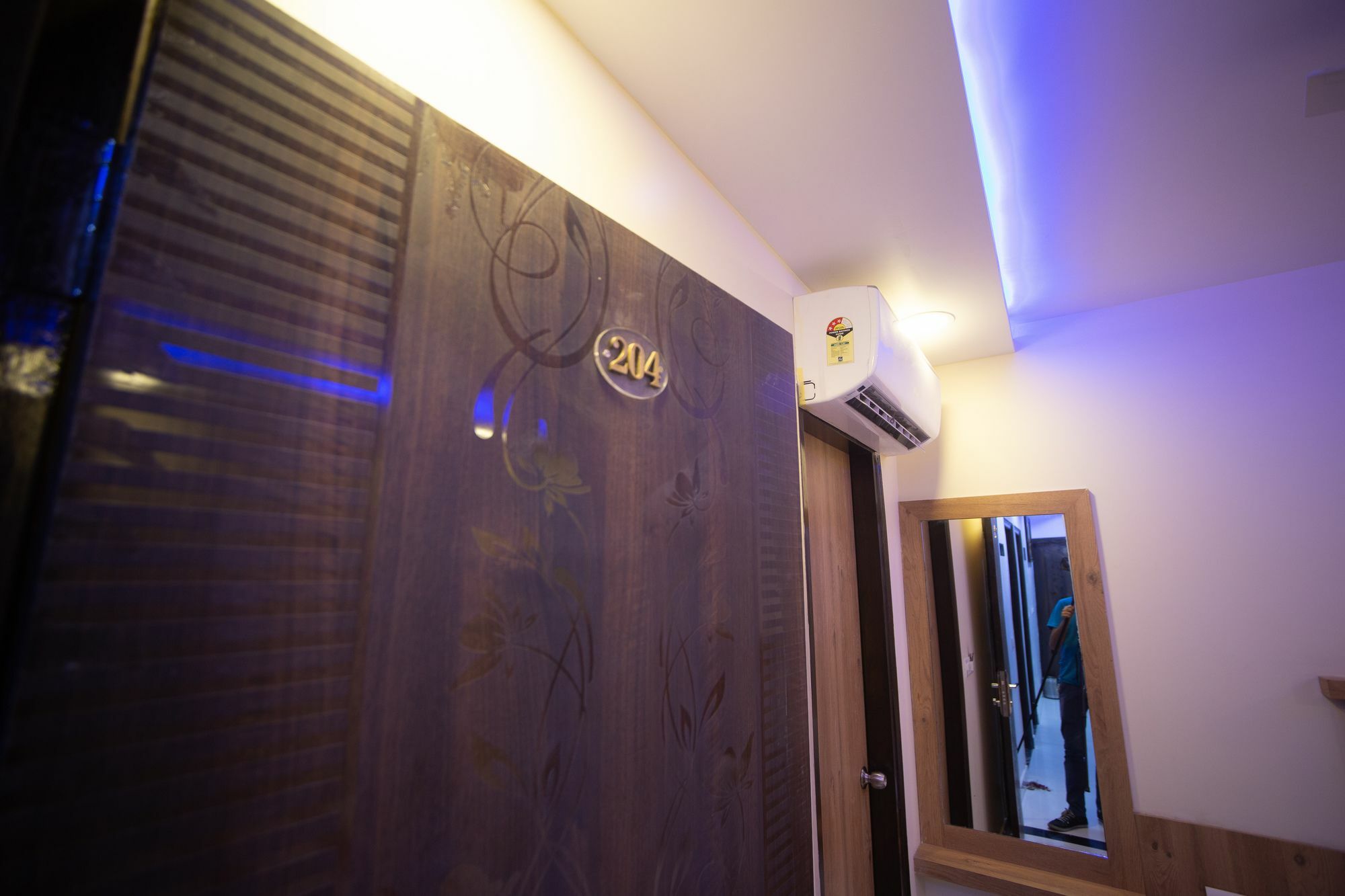 Hotel Sarthak Palace - By Pooja Hospitality นิวเดลี ภายนอก รูปภาพ